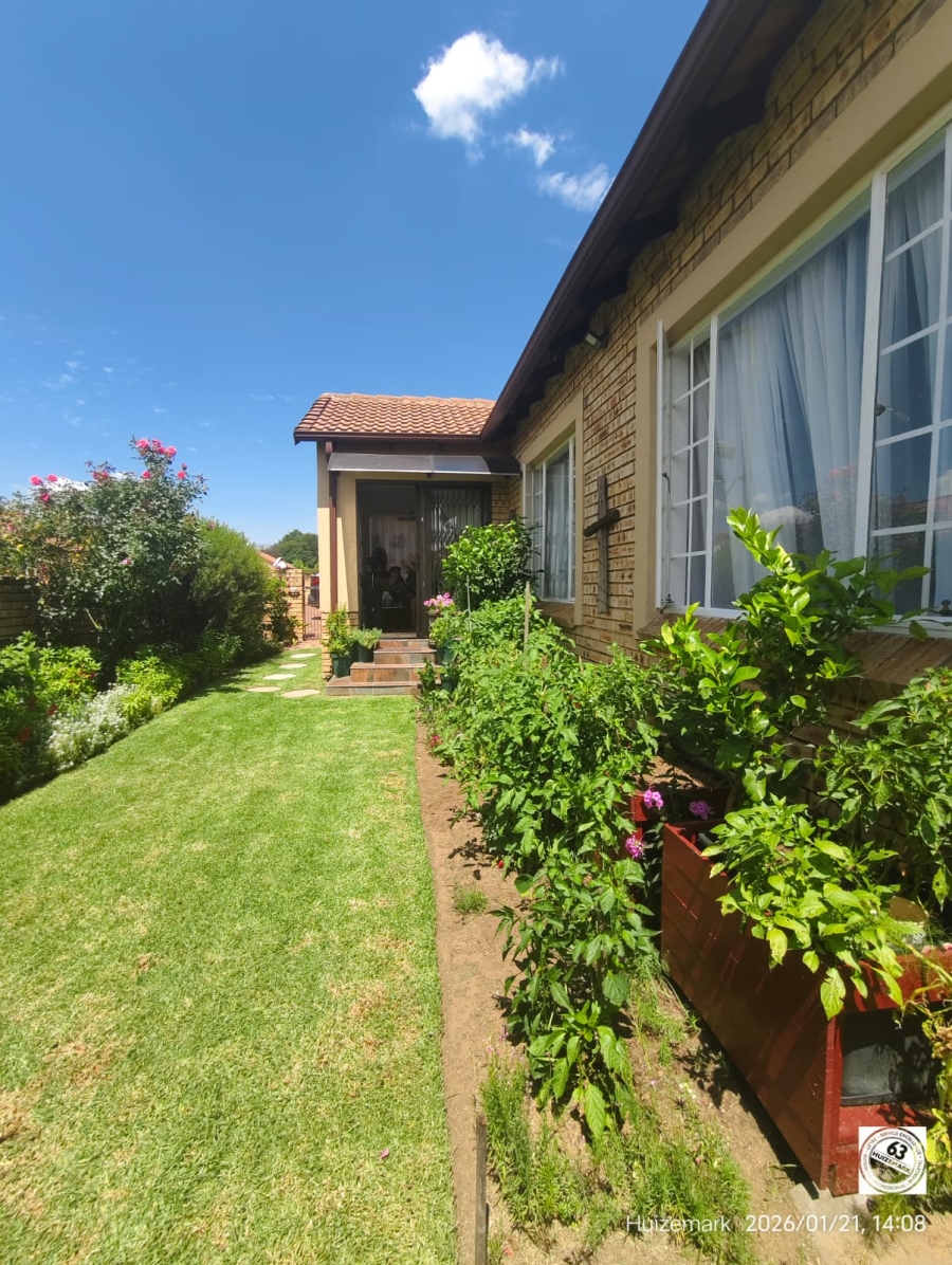 2 Bedroom Property for Sale in Sasolburg Ext 11 Free State